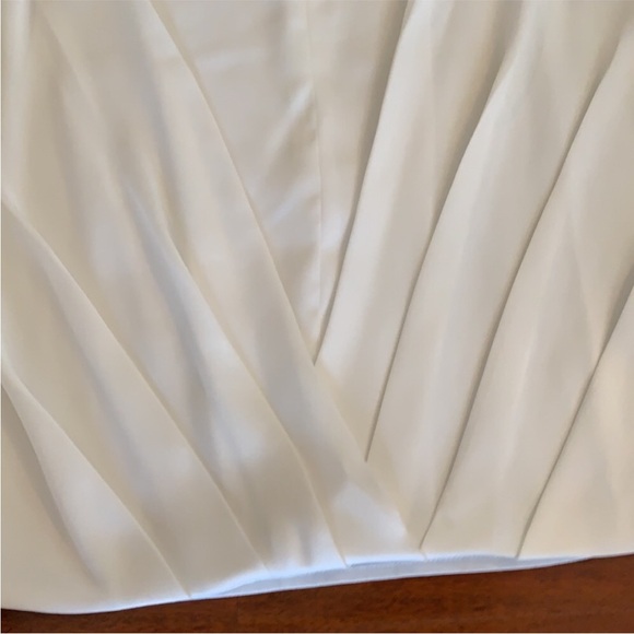 White Dressy Top - Picture 2 of 10